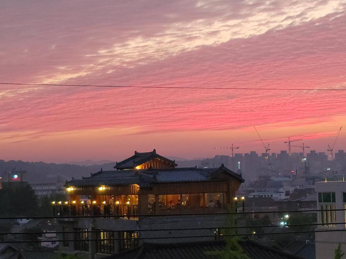 Hostel The Jeongga Jeonju Zewnętrze zdjęcie